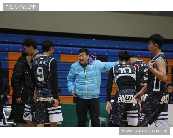 南京篮球队奋勇拼搏的传奇之路与锦标赛的辉煌成就